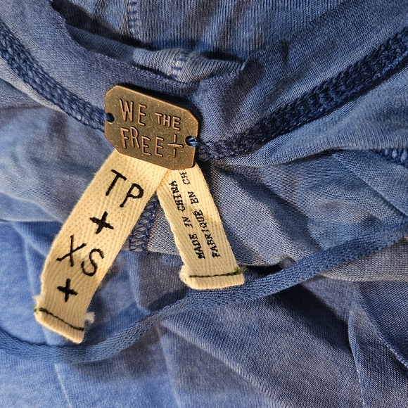 Free People Rising Sun Short Sleeve T Shirt V Neck High Low Hem Blue Size XS NWT - Picture 10 of 16